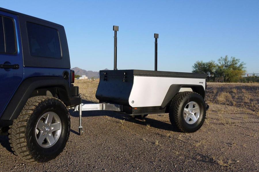  Jeep Extreme Trail Edition Camper 2011 года  (фото 31 из 36)